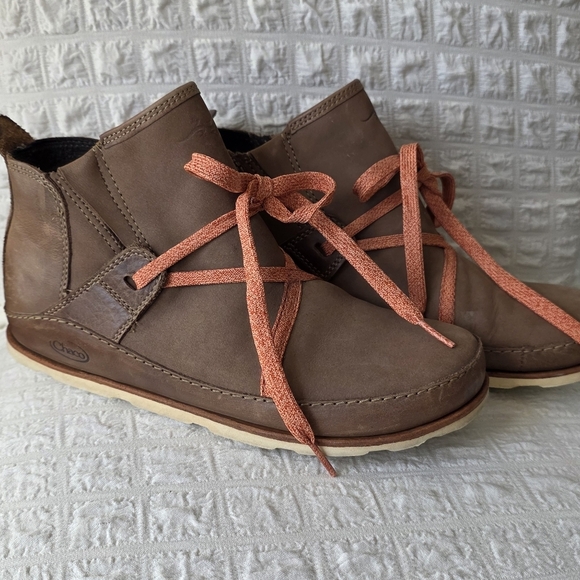 Chaco Shoes - Chaco Brown Ankle Boots with Orange Laces